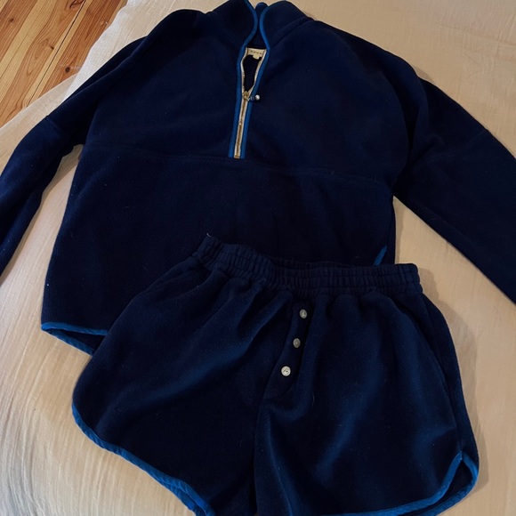 DONNI. Tops - Donni Fleece Set
